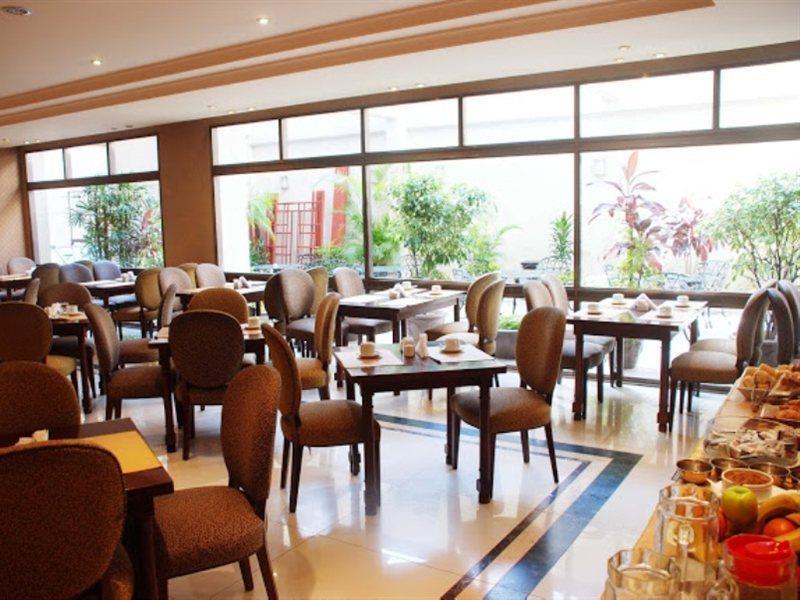 Hr Esmeralda Luxor