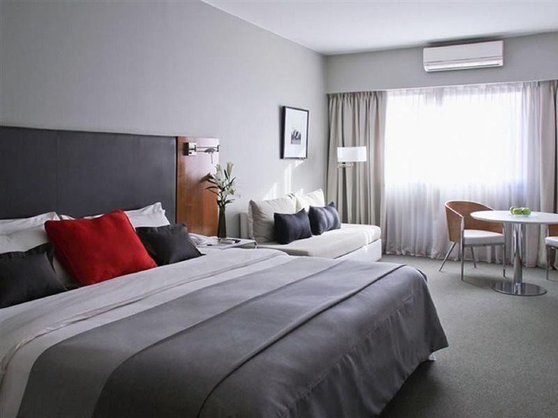 Aparthotel Monserrat 4*