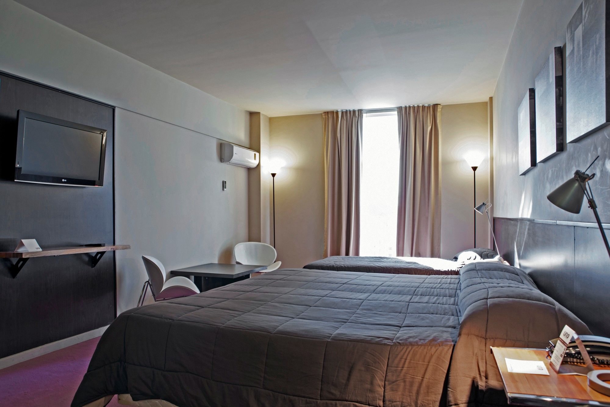 Hotel Uno