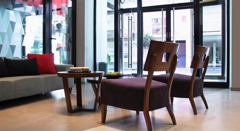 Aparthotel Monserrat 4*