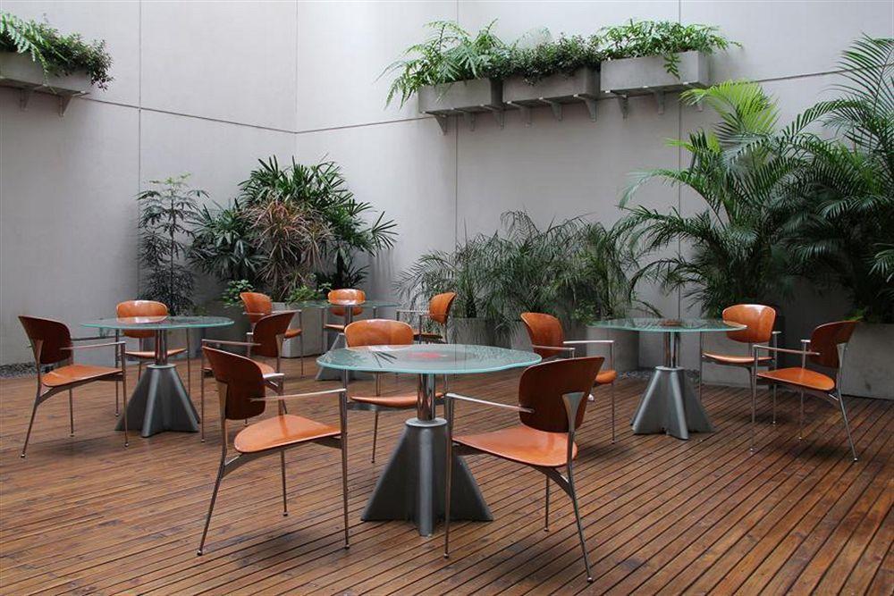 Aparthotel Monserrat 4*