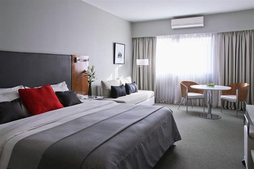 Aparthotel Monserrat 4*