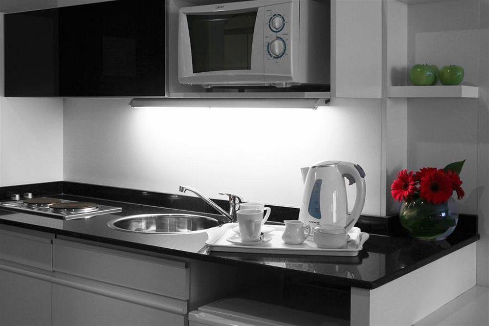 Aparthotel Monserrat 4*