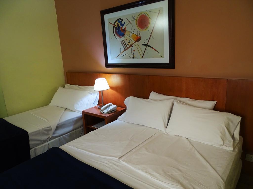 Hotel Uthgra De Luces Buenos Aires