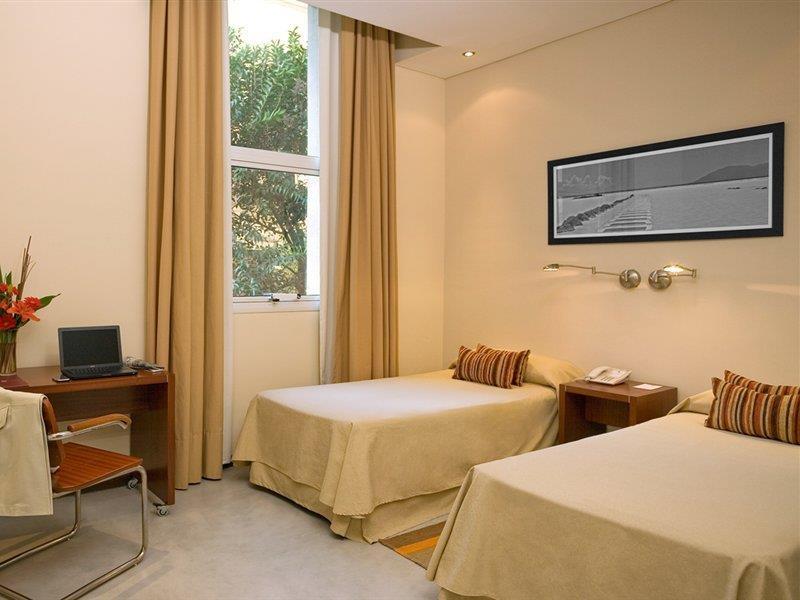 Aparthotel Alma Del Plata & 3*