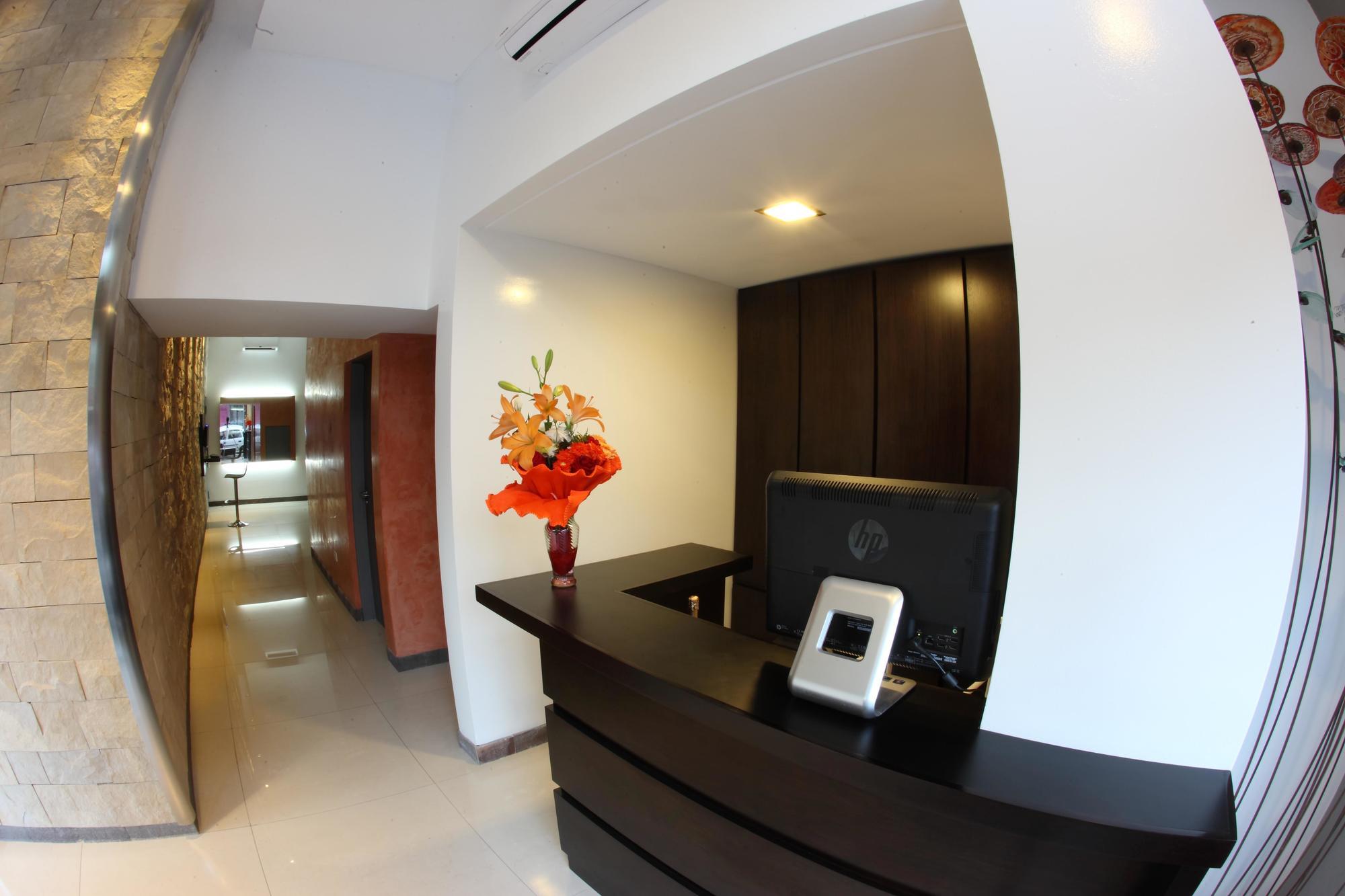 Aparthotel Lecer