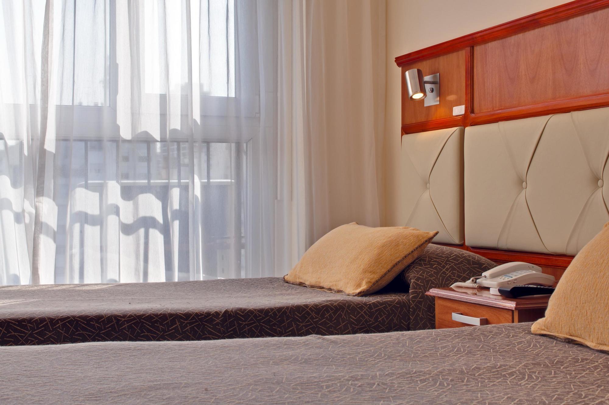 Embajador Hotel 3*