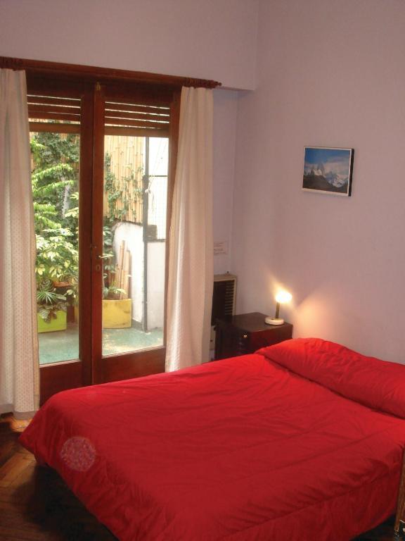 Hostel Garden House *