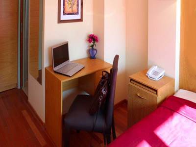 Hotel Juramento De Lealtad Townhouse 3*