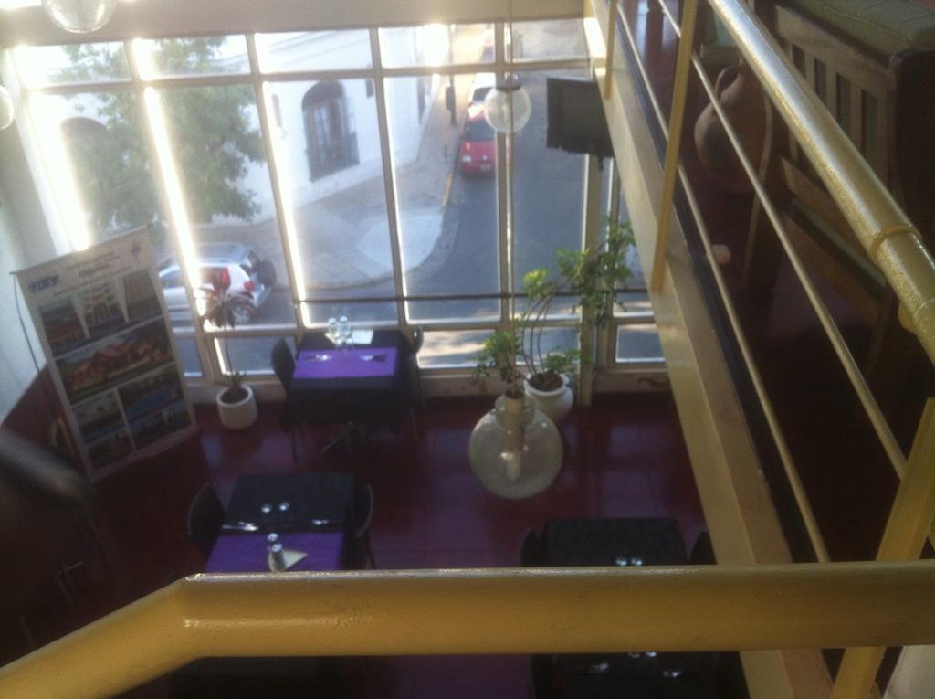Aoma Hotel 2*