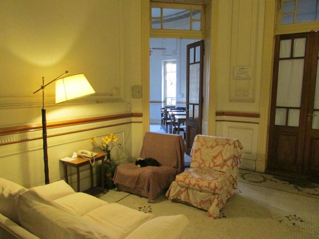 Atahualpa Hostel *