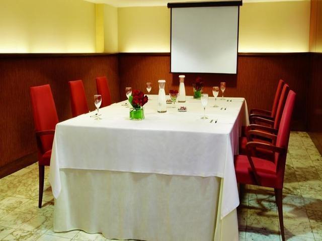 Nh Latino Hotel 4*