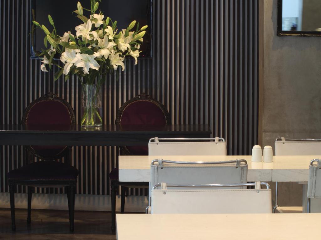 Epico Recoleta Hotel 3*