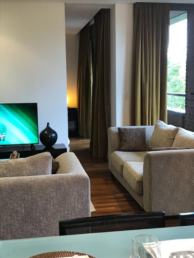 Luxury Apartment *