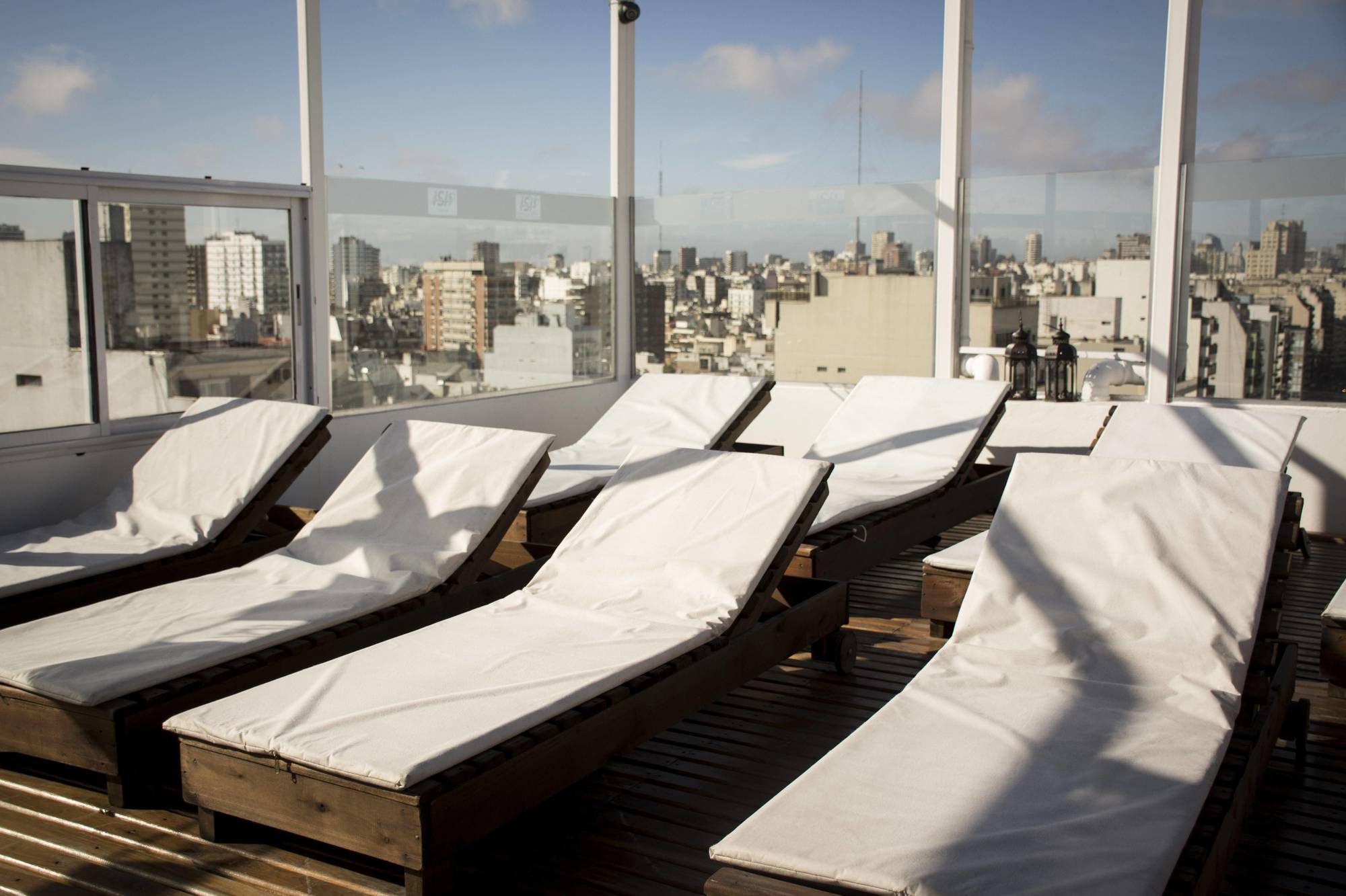 Isi Baires
