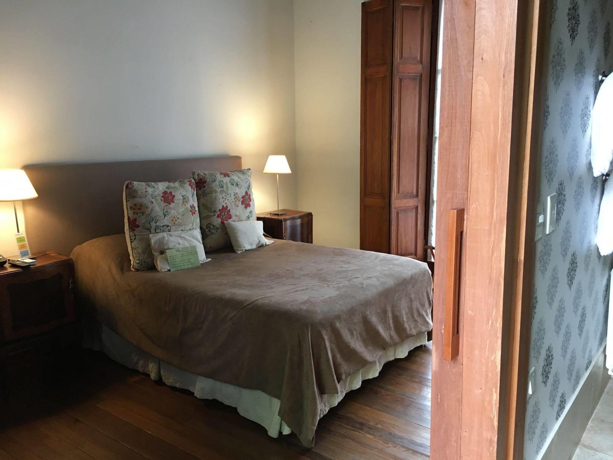 Cruce's Boutique 4*