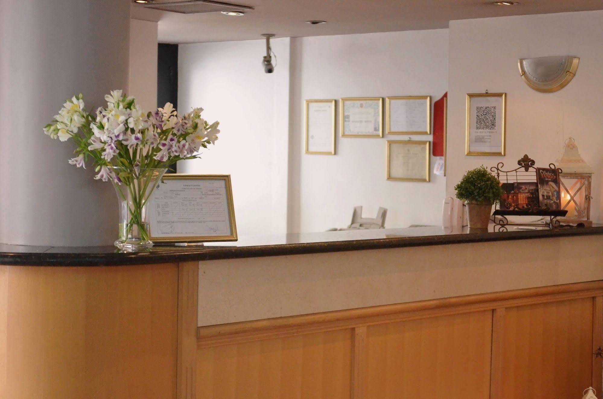 Ayamitre Hotel 2*