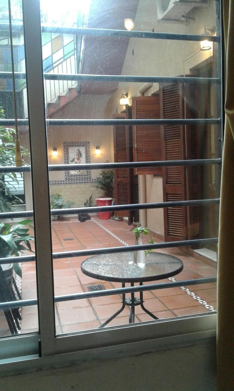 Blue House Apartment