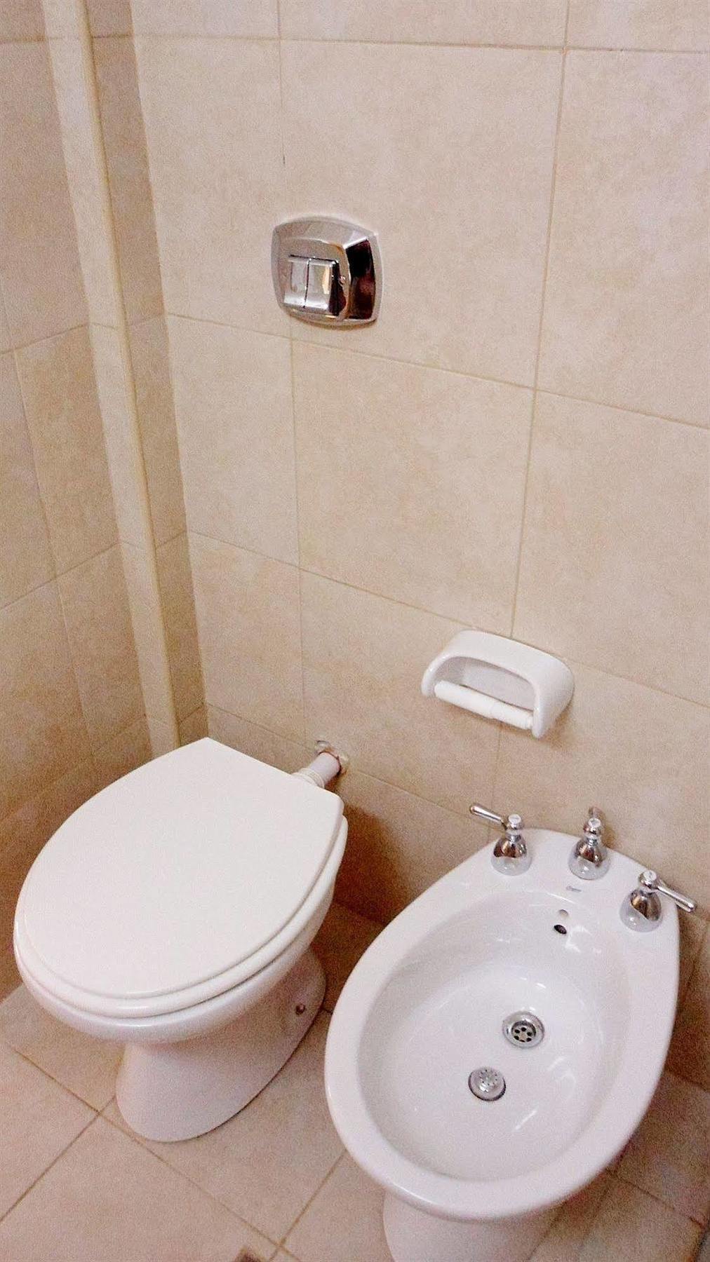 Juramento De Lealtad Townhouse
