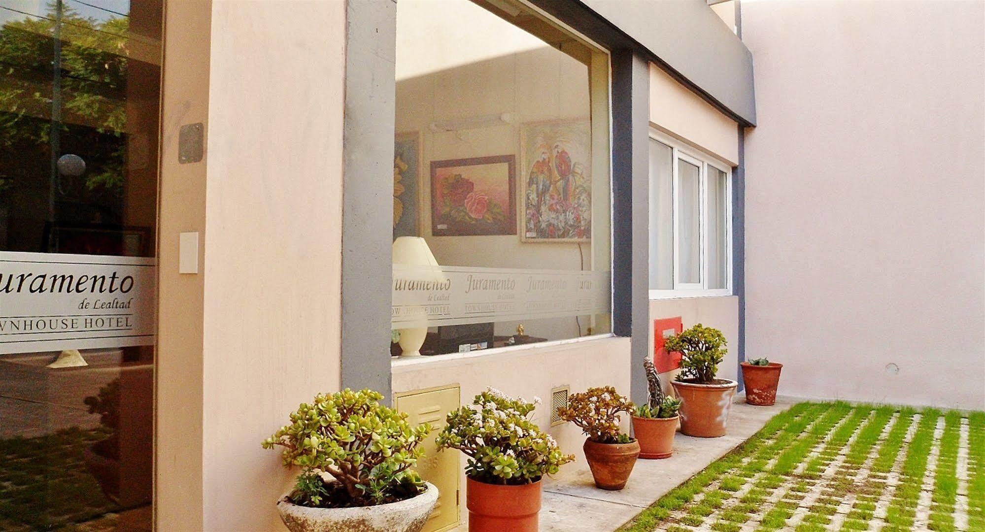 Juramento De Lealtad Townhouse Buenos Aires