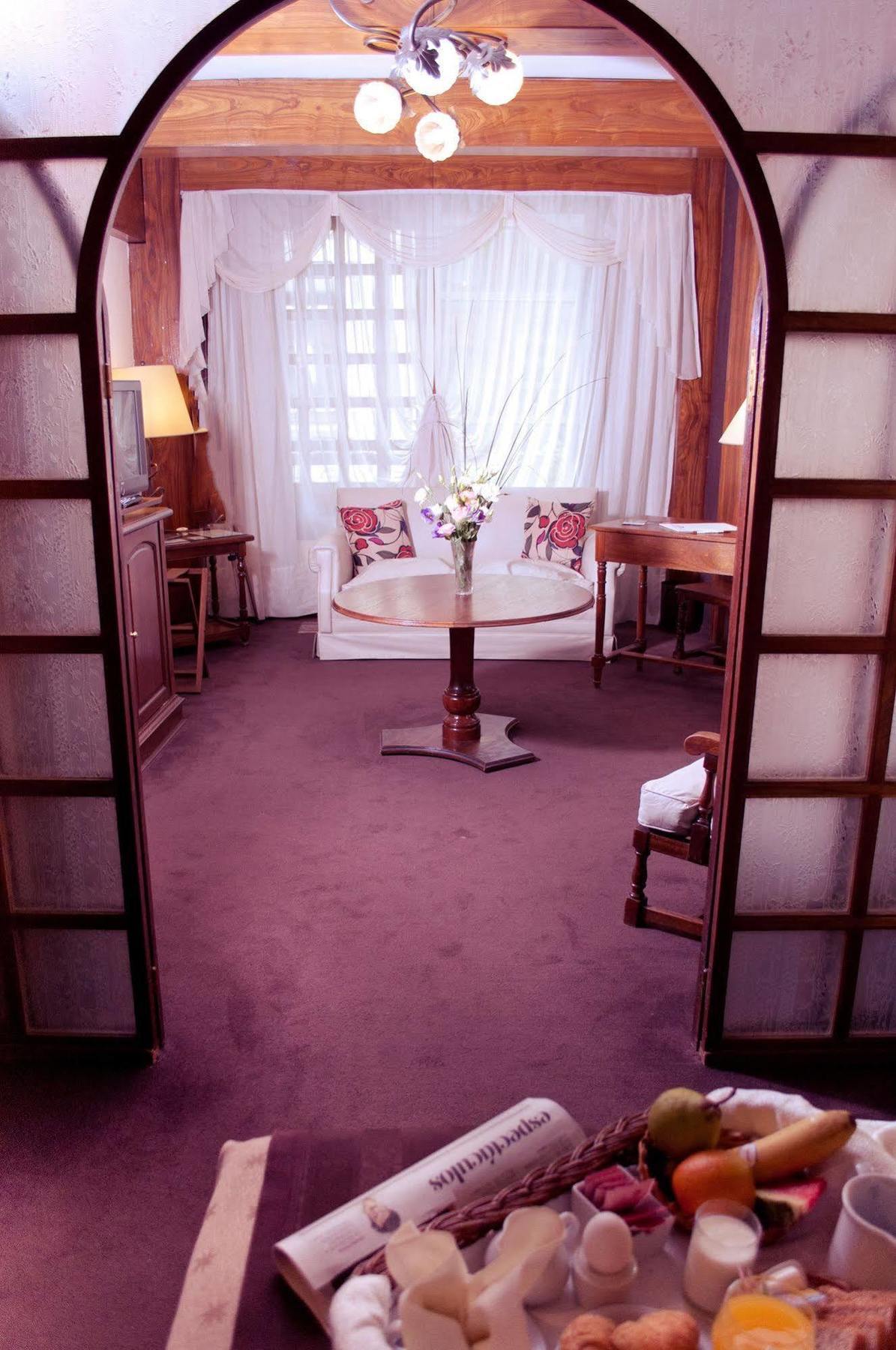 Posta Carretas Hotel