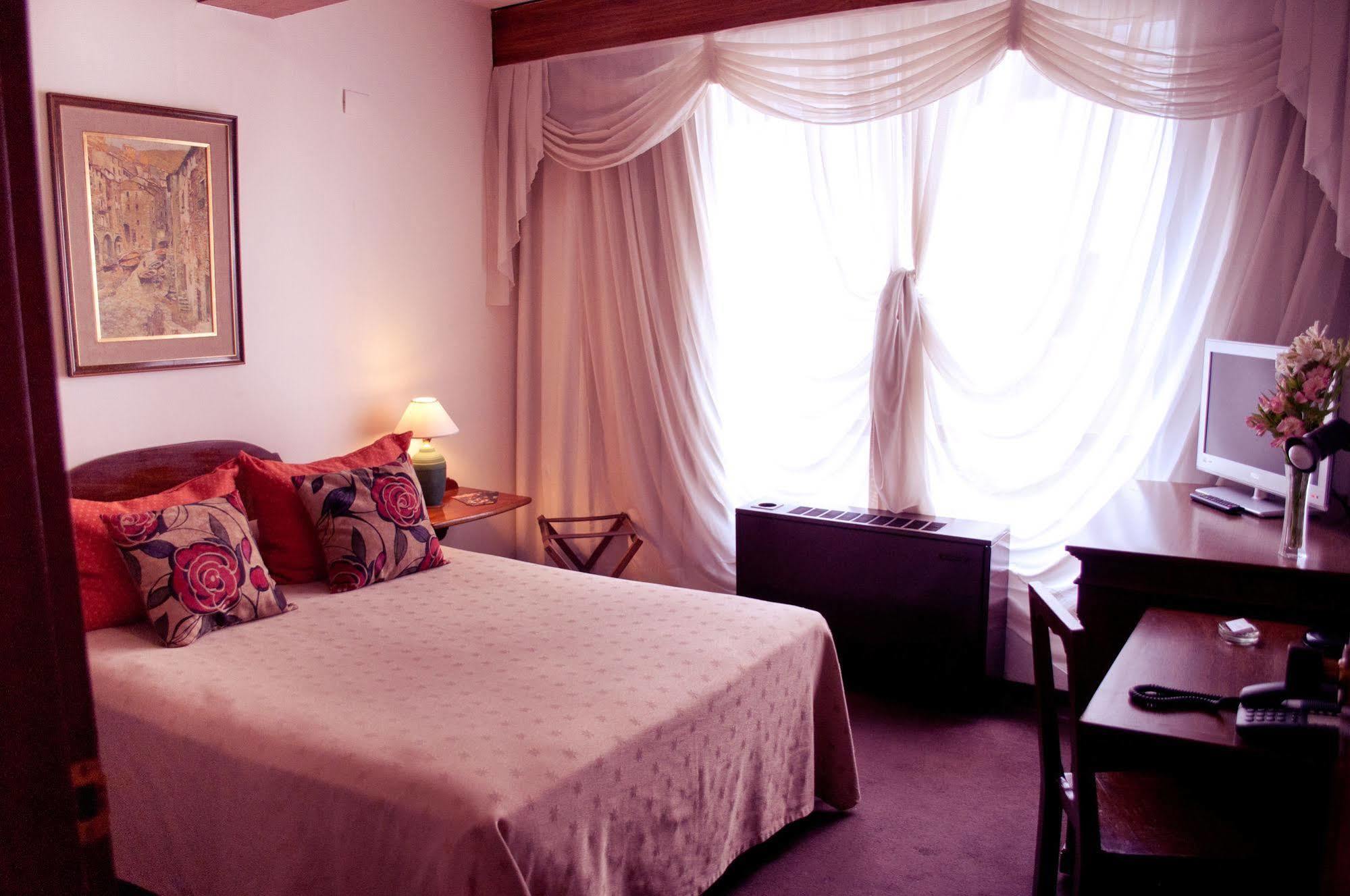 Posta Carretas Hotel