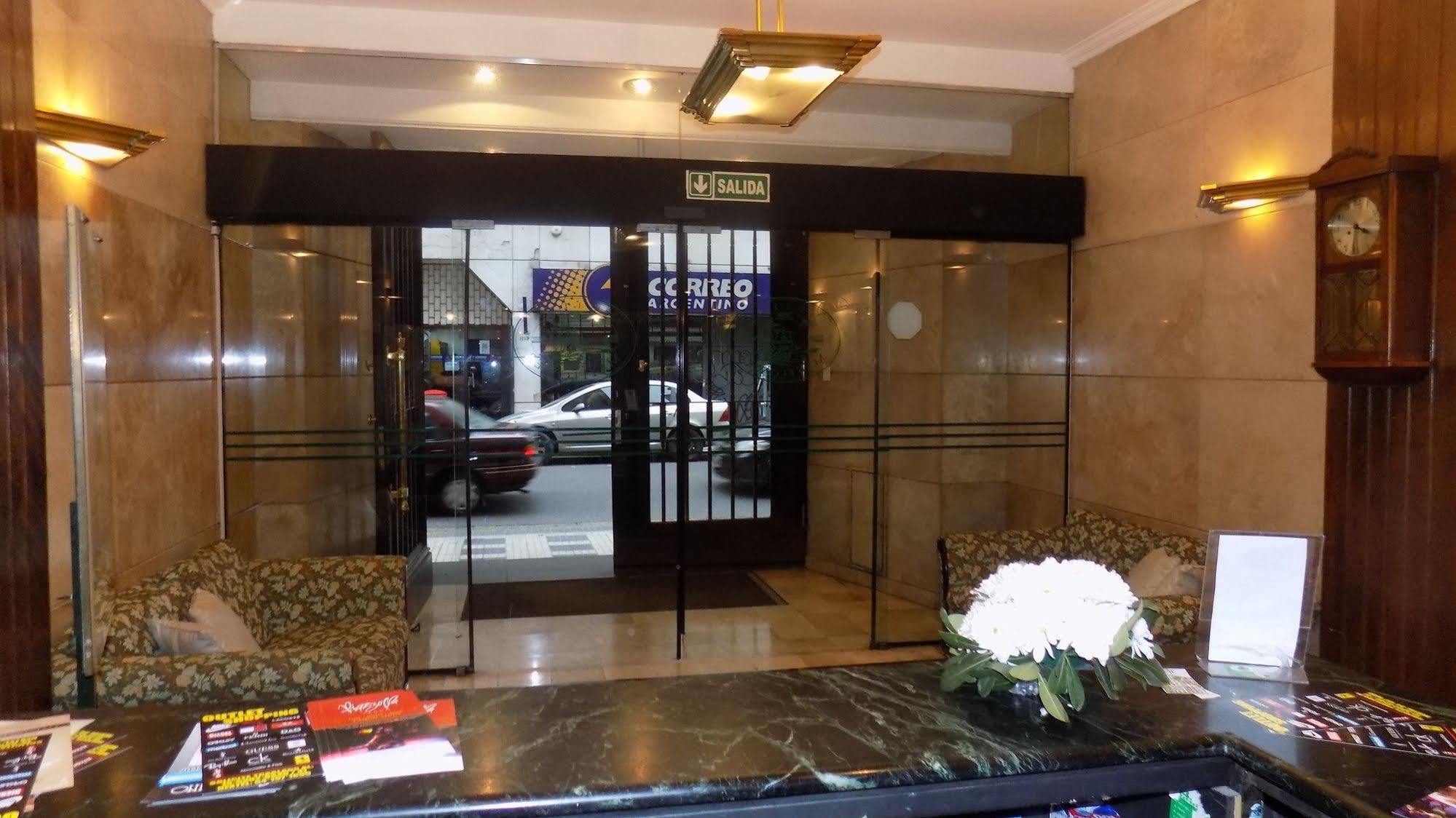 Mayflower Hotel 3*