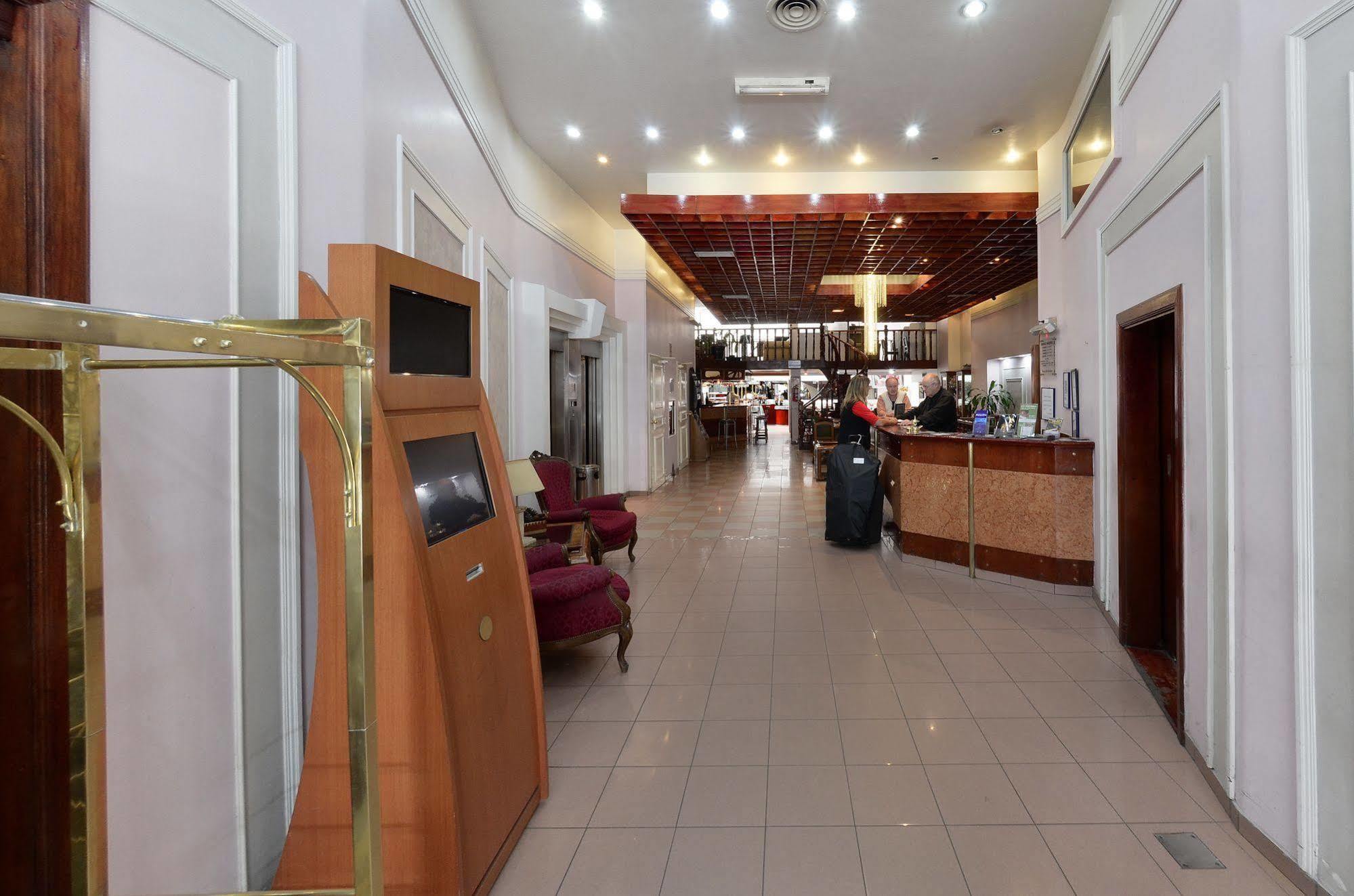 Hotel Art Deco & 4*