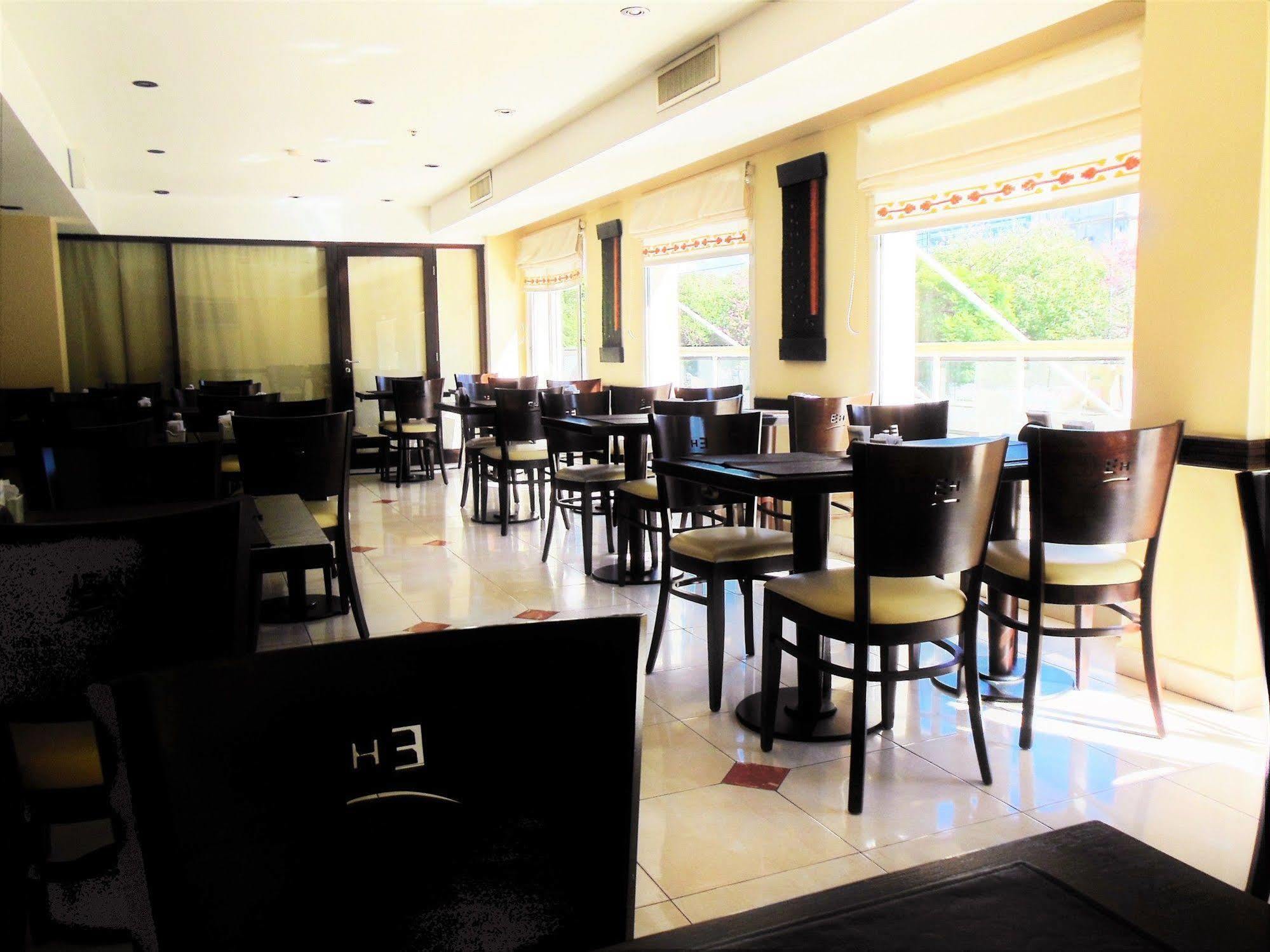 Embajador Hotel 3*