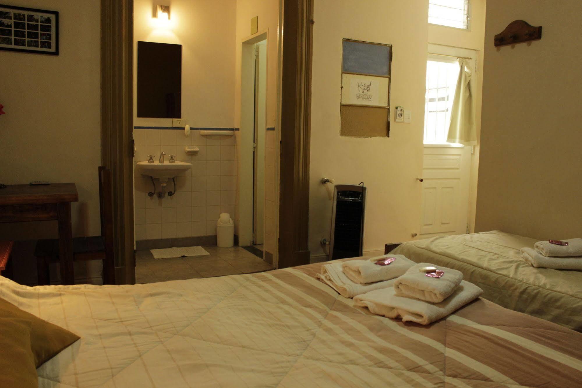 Sabatico Travelers Hostel *