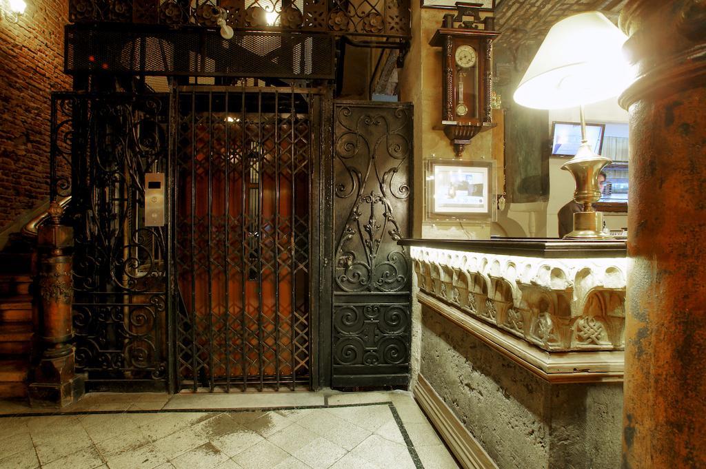 Hotel La Fresque 2*