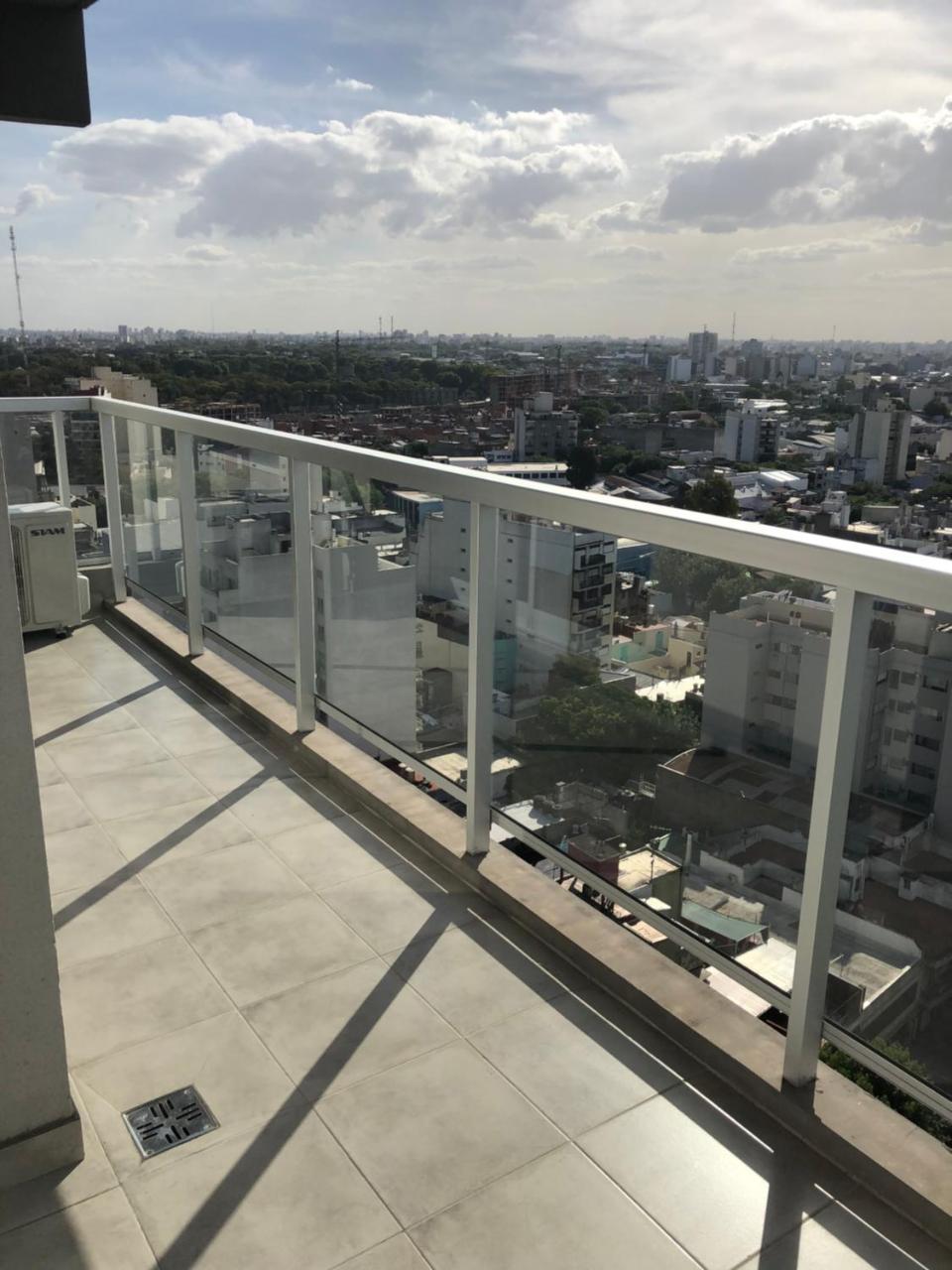 Metropolitan Charlone Apartment
