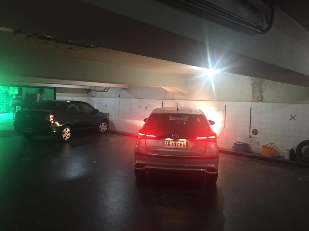 Confortable Dpto ,100 M2, Cochera En El Edificio Gratis , Balcon Grande A La Calle, Cerca Movistar Arena Apartamento