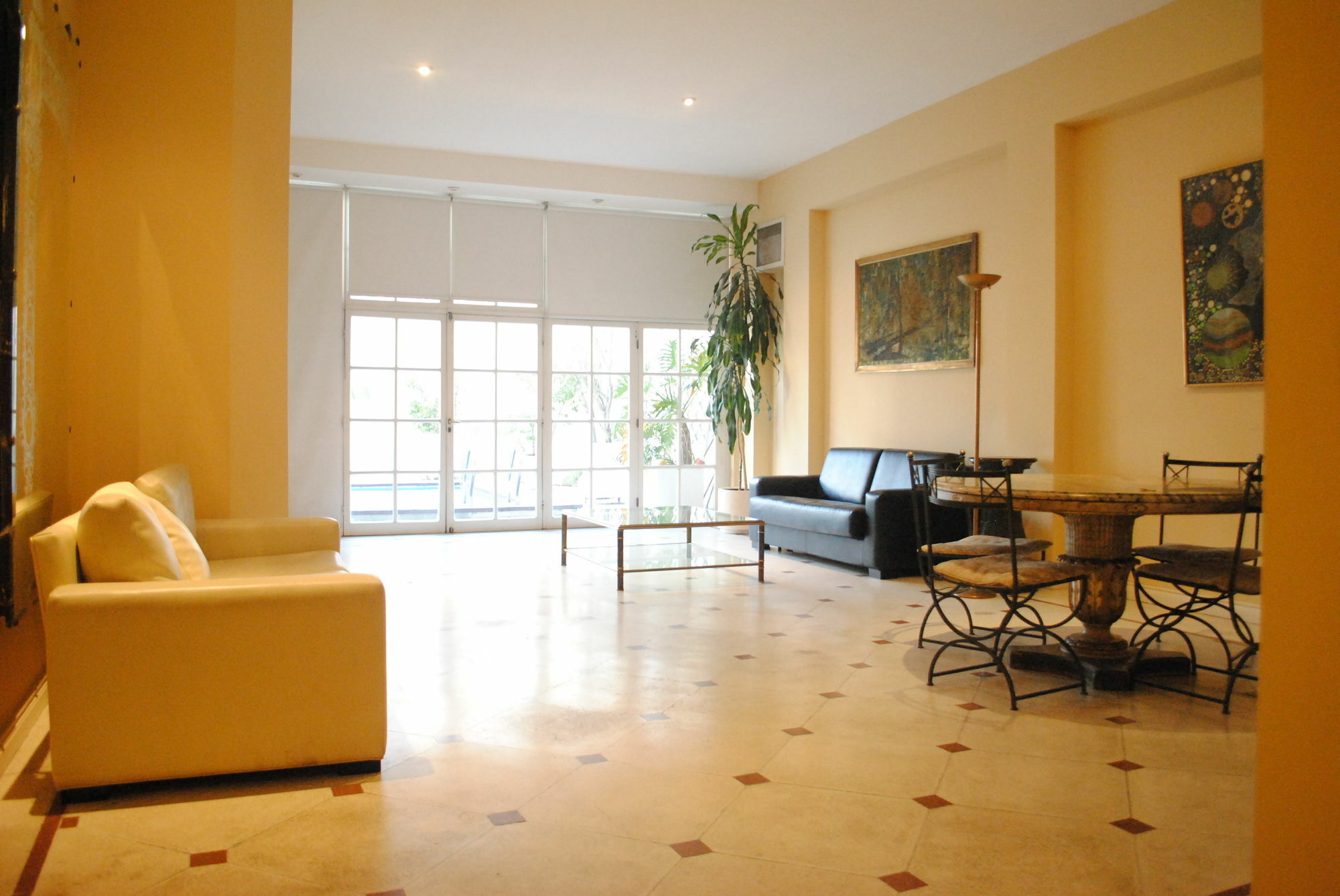 Leonardo Da Vinci Aparthotel 3*