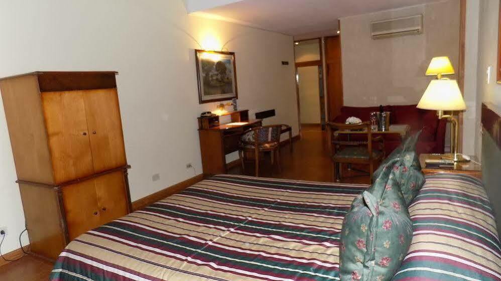 Hotel Mayflower