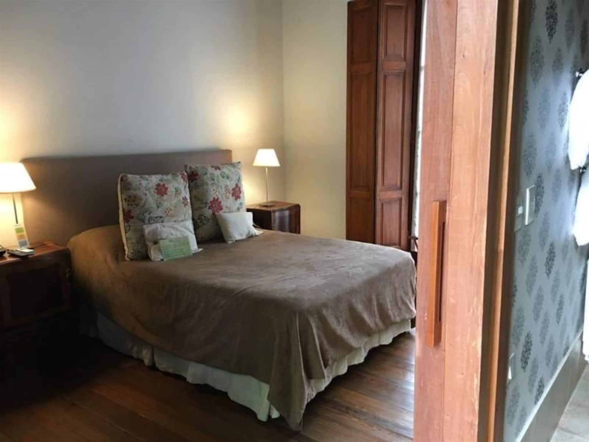 La Cayetana Hotel