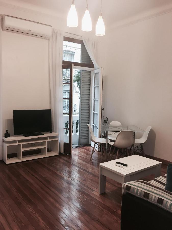 Apartamento Dos Ambientes Amplios Y Luminosos En Recoleta
