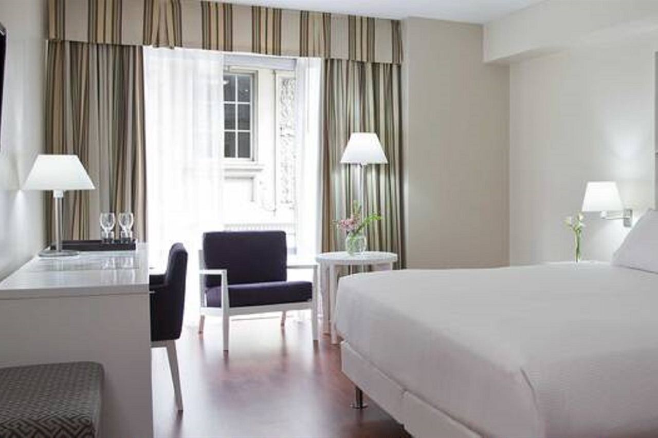 Hotel Nh Latino