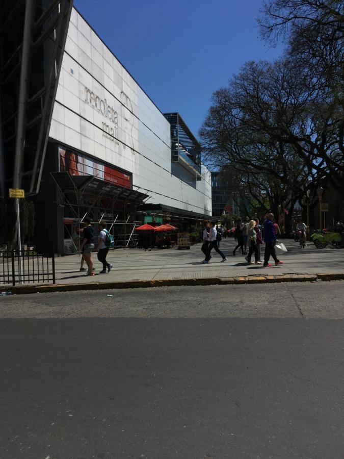 Apartamento Dos Ambientes Amplios Y Luminosos En Recoleta *