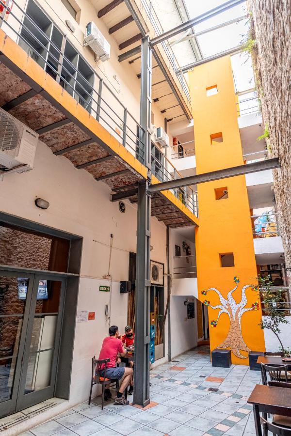 Hostel Granados *