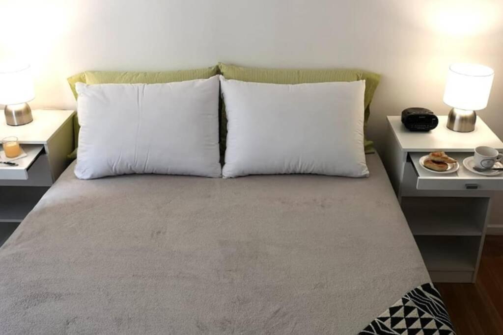 Apartment 2 Ambientes En Almagro En Av Corrientes Para 2 Personas *