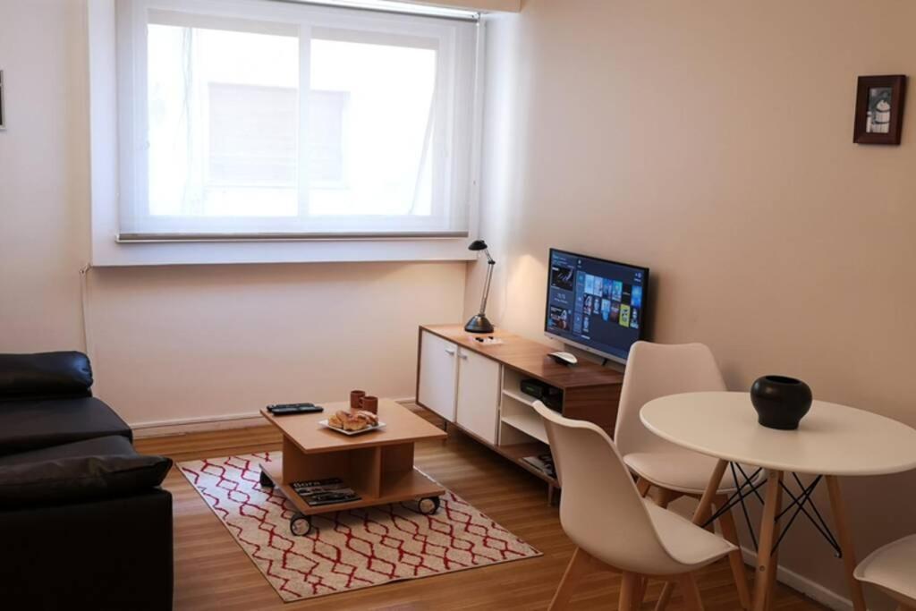 Apartment 2 Ambientes En Almagro En Av Corrientes Para 2 Personas *