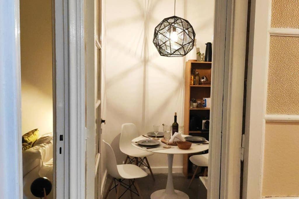 Obelisco Luminoso: Spacious 3-room Near Teatro Colón Apartment Buenos Aires