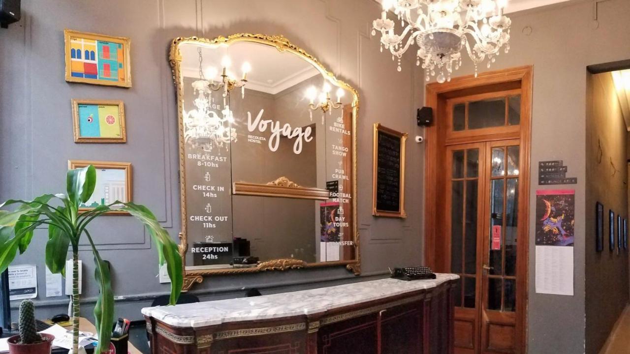 Hostel Voyage Recoleta *