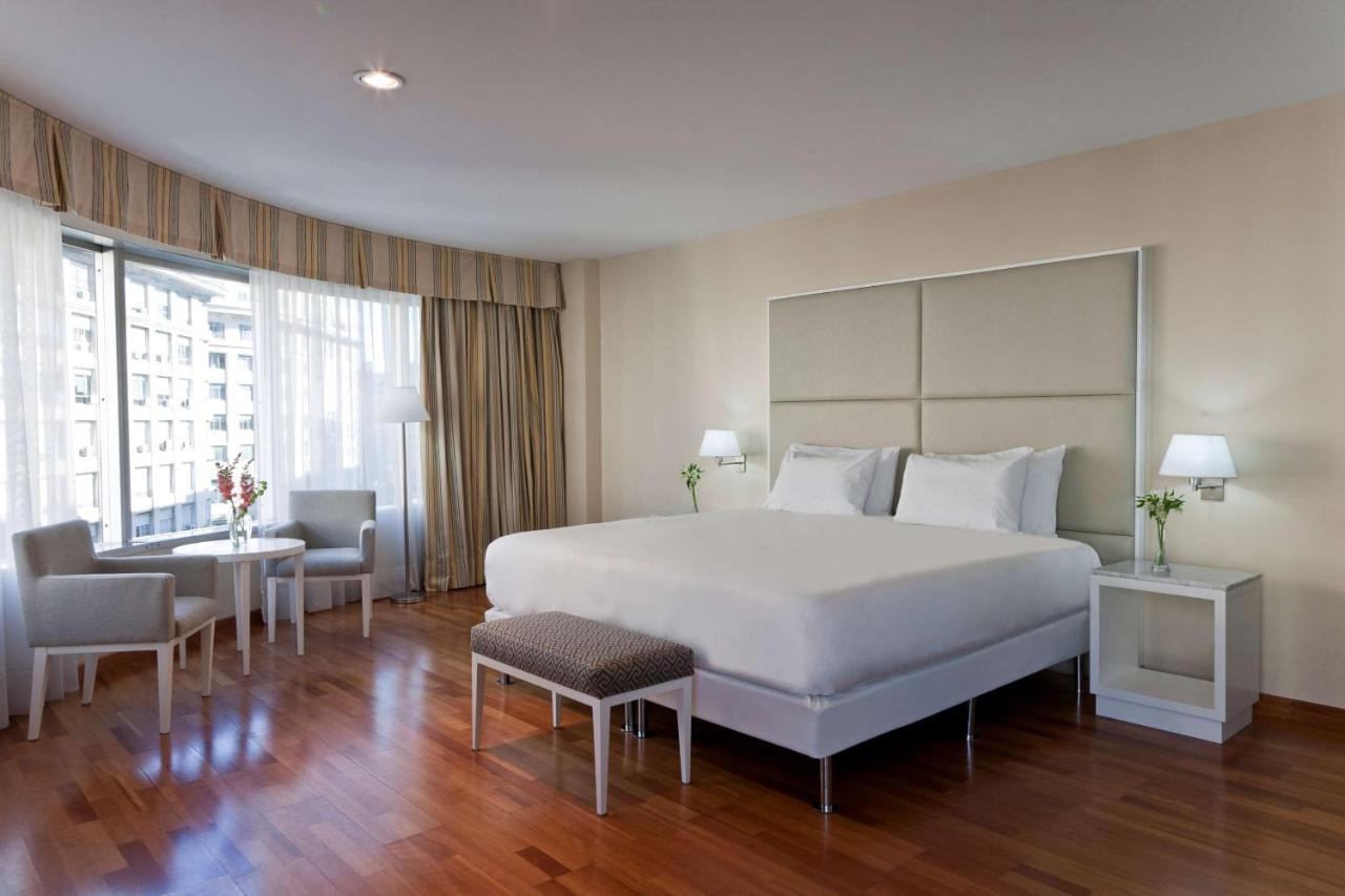 Hotel Nh Latino