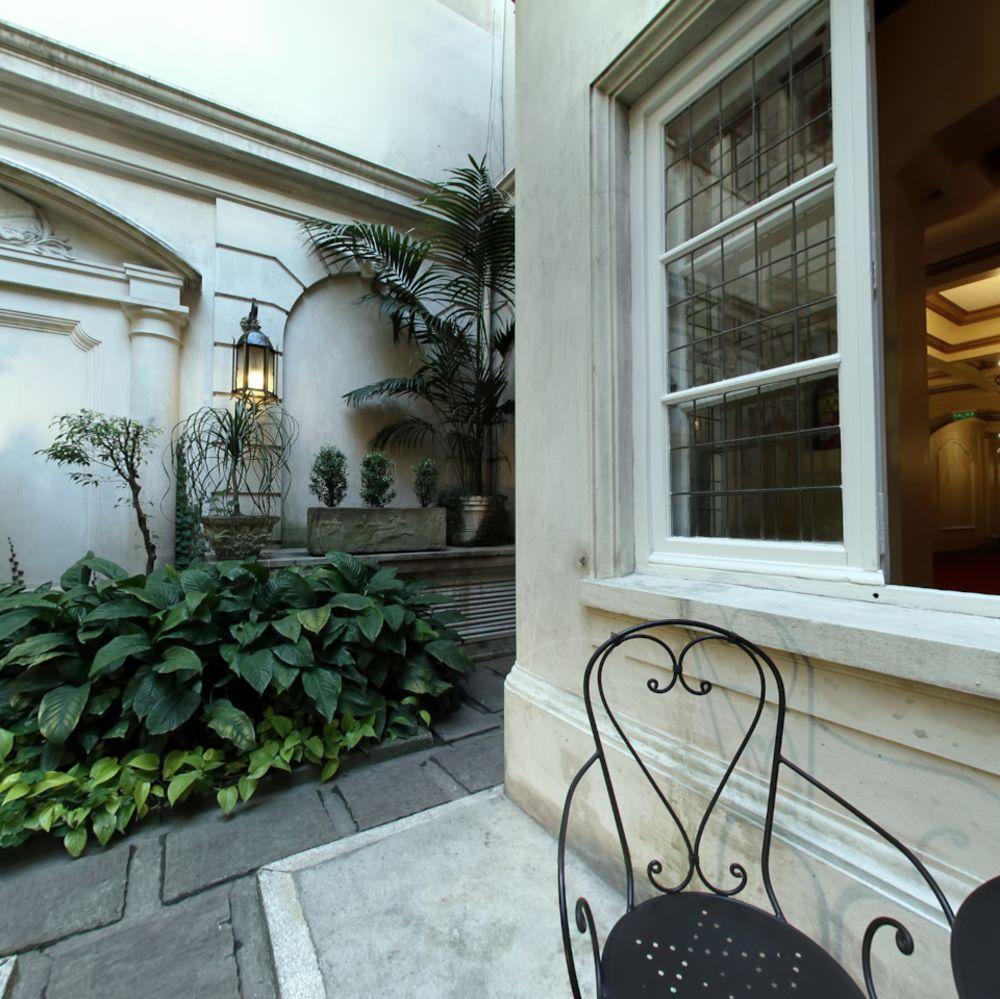 Carsson Downtown Hotel 4*