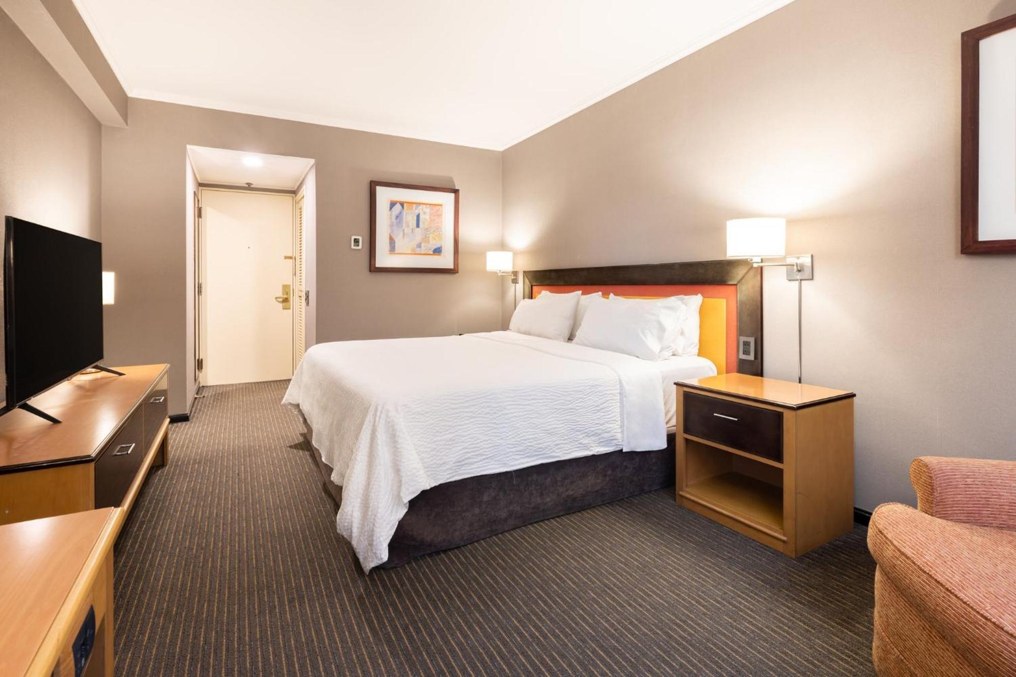 Hotel Express Puerto Madero By Ihg 4*