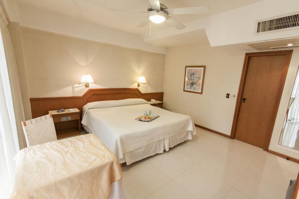 Cuatro Reyes Hotel Buenos Aires