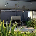 Amazing Apartment With Amenities