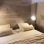 Eze Inn Downtown Apartments - 523